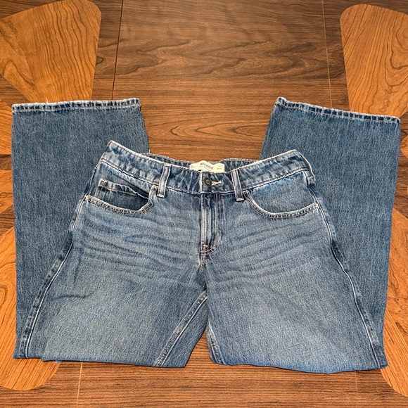 Hollister Denim - Hollister - Low Rise Baggy Distressed Jeans - W27 - Missing back patch
